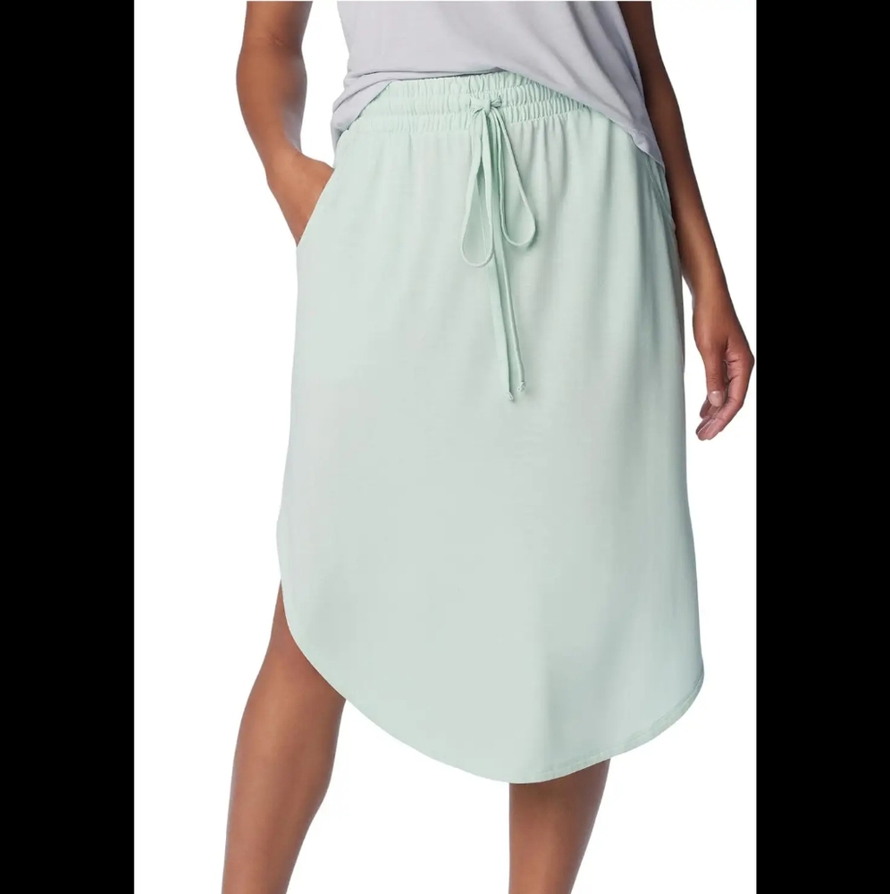 NWT "Columbia" Slack Water Knit Skirt Woman's Size Small and Medium